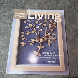 April 1999  #68 MARTHA STEWART LIVING Mag Family Trees, Primroses